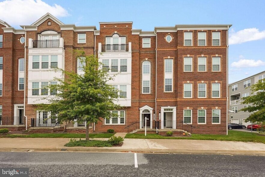 12854 Cloverleaf Center Drive in Germantown, MD - Building Photo