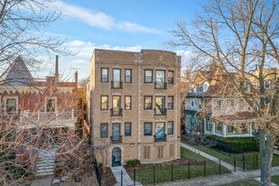 4838 N Paulina St, Unit 4836-G in Chicago, IL - Building Photo