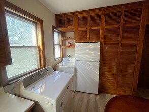92 Wenham St, Unit 3 in Boston, MA - Building Photo - Building Photo