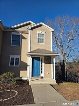 148 Mathewson St in Griswold, CT - Building Photo