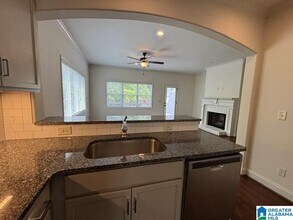 950 Lennox Blvd in Vestavia Hills, AL - Building Photo - Building Photo