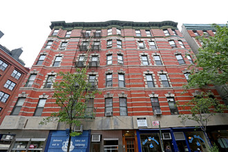 17 Prince St in New York, NY - Building Photo - Building Photo