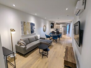 1281 Rue Rachel E in Montréal, QC - Building Photo - Building Photo