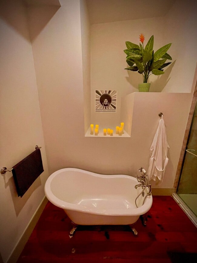 34 N Front St, Unit 2nd flr in Philadelphia, PA - Building Photo - Building Photo