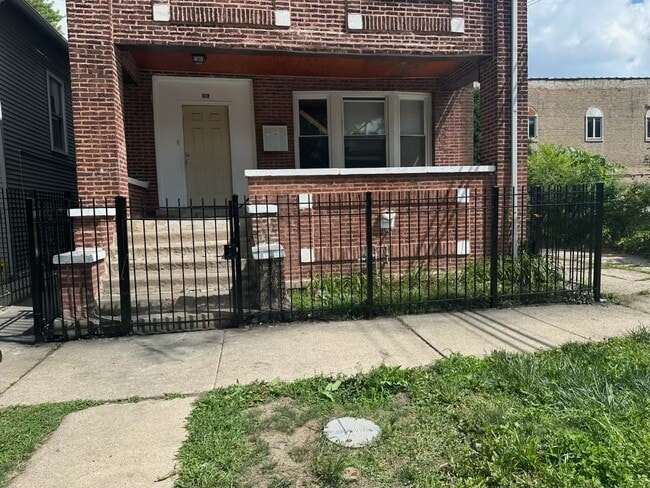 816 W 51st Pl in Chicago, IL - Building Photo - Building Photo