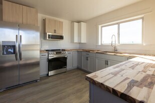 546 Alaska Frontage Rd in Belgrade, MT - Building Photo