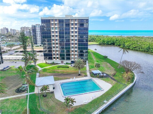 15 Bluebill Ave