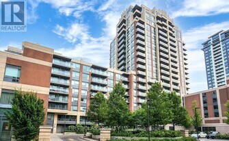 18 Uptown Dr in Markham, ON - Building Photo