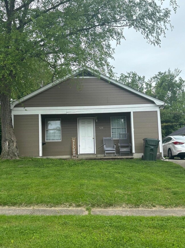 property at 728 Gatehouse Pl