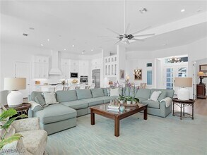 15432 Turin Dr in Naples, FL - Building Photo - Building Photo