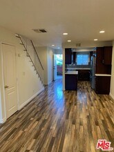 542 N Shelton St in Burbank, CA - Building Photo - Building Photo