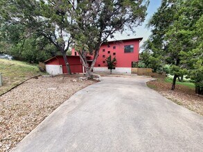 325 Southwind Rd in Lago Vista, TX - Building Photo - Building Photo