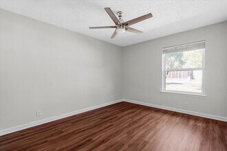 2501 Redleaf Ln in Austin, TX - Building Photo - Building Photo