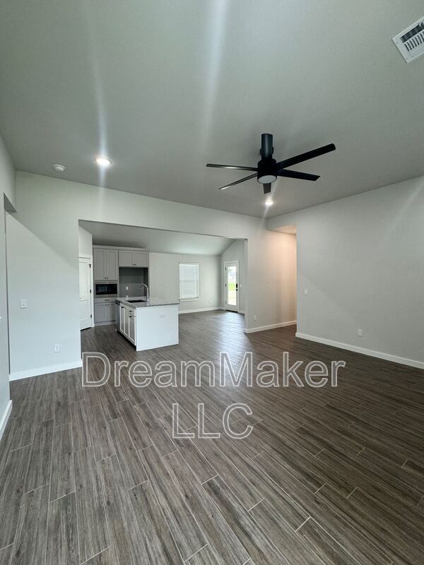 5327 Lily Ln in Goldsby, OK - Building Photo - Building Photo