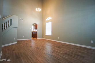 5444 Francisco Roque Dr in El Paso, TX - Building Photo - Building Photo