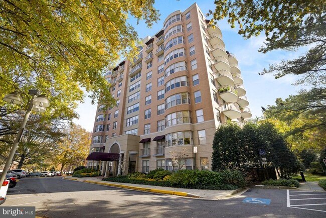 property at 5000 Battery Ln