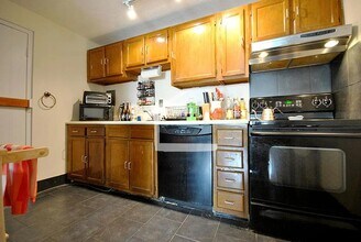 290 Corey Rd, Unit 42 in Boston, MA - Building Photo - Building Photo