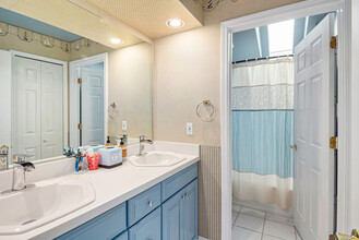 936 Beaver Crossing Ln in Saline, MI - Foto de edificio - Building Photo