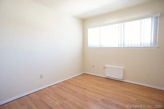 24 Ferris Ave in Norwalk, CT - Building Photo - Building Photo