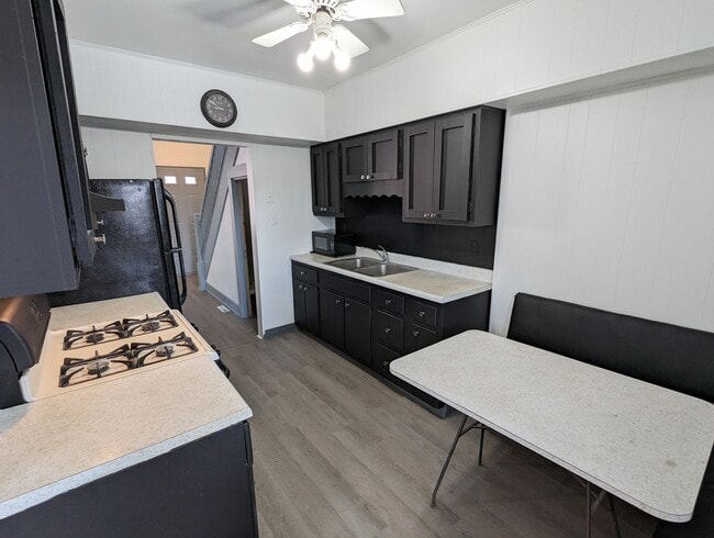1347 Oakhill St in Pittsburgh, PA - Building Photo - Building Photo