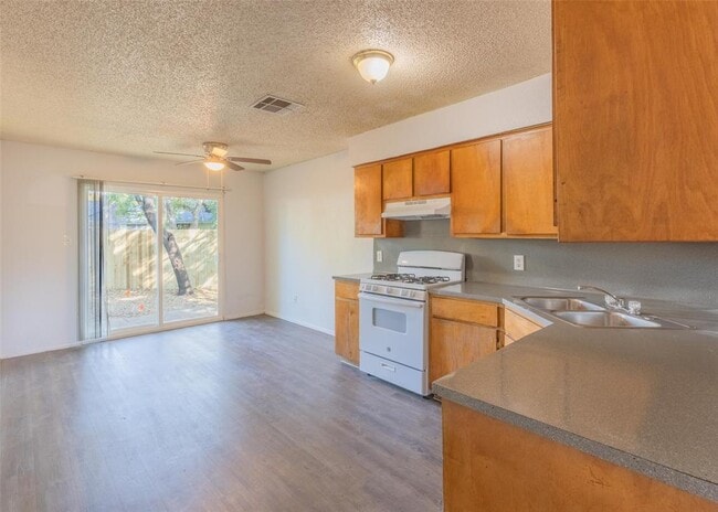 4600 Rocking Chair Rd in Austin, TX - Building Photo - Building Photo