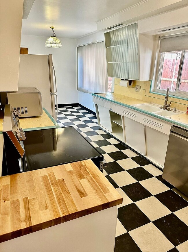 1307 Ralston St in Reno, NV - Building Photo - Building Photo