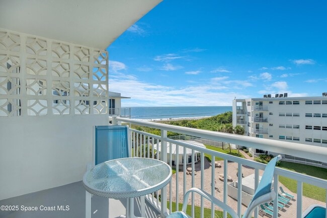 4000 Ocean Beach Blvd, Unit 5C in Cocoa Beach, FL - Building Photo - Building Photo