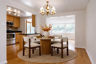 8808 Allentown Rd, Unit Allentown in Fort Washington, MD - Foto de edificio - Building Photo