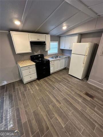 property at 114 Skyland Dr E