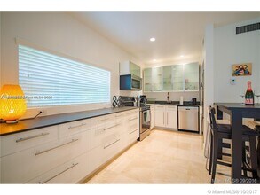 929 Michigan Ave in Miami Beach, FL - Building Photo - Building Photo
