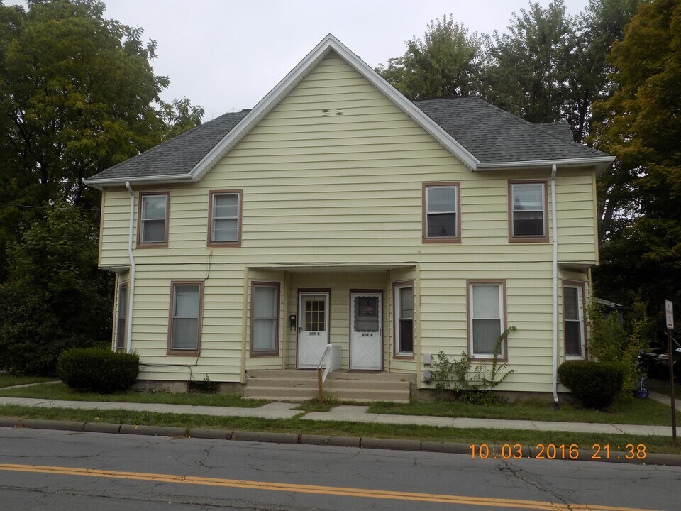 402 W 5th St-Unit -86fede64-f48a-11e9-90dc-1866dab90faa in Elmira, NY - Building Photo