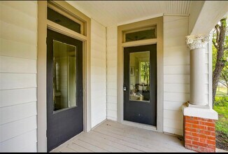 715 SW 10th St in Mineral Wells, TX - Foto de edificio - Building Photo