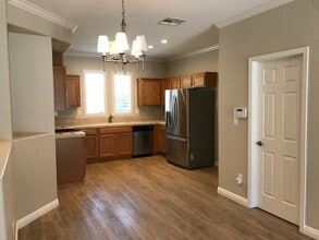 8200 Winterhead Ln in Sacramento, CA - Building Photo - Building Photo