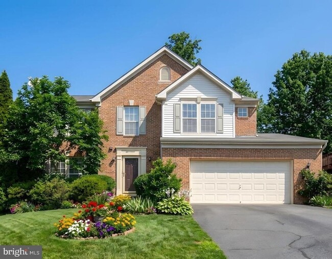 property at 4 Jolie Ct