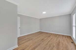 7231 Leaves Ln in Charlotte, NC - Building Photo