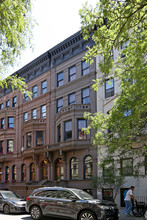 110 W 75th St in New York, NY - Building Photo - Building Photo