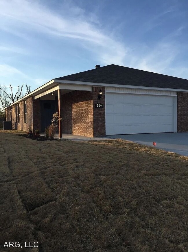 property at 231 N Broadway Dr