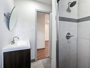 2306 Addison Rd in Houston, TX - Building Photo - Building Photo