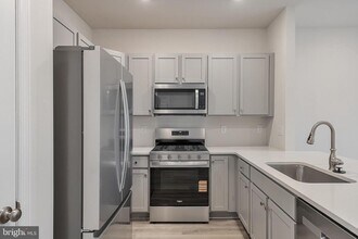 69 Alexander Wy in Mount Holly, NJ - Building Photo - Building Photo