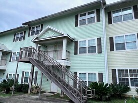 1974 Midyette Rd, Unit 1211 in Tallahassee, FL - Building Photo