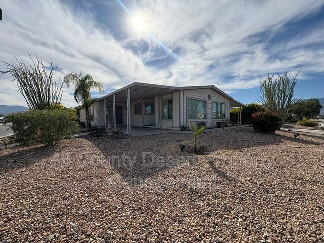38251 Desert Greens Dr E in Palm Desert, CA - Building Photo - Building Photo