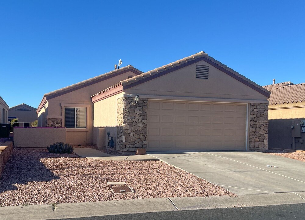 4981 E Cedar Creek Dr in Cornville, AZ - Building Photo