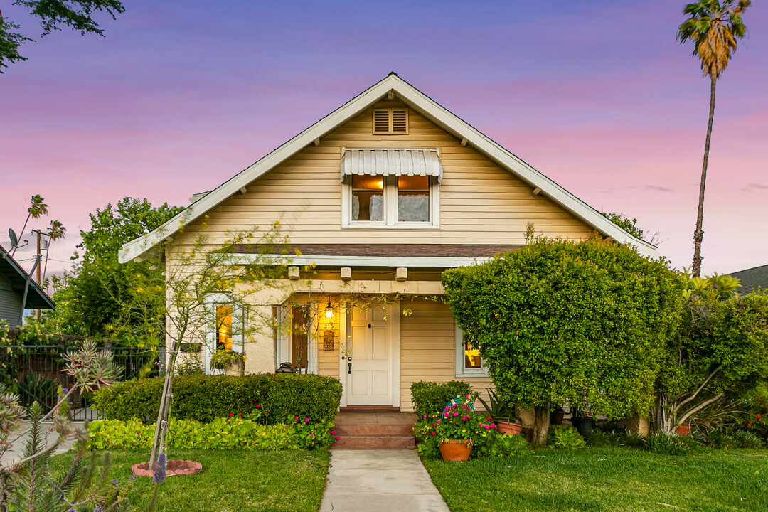 216 S Greenwood Ave in Pasadena, CA - Building Photo