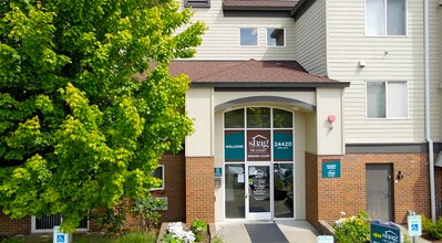 Tri Court Apartments in Kent, WA - Building Photo - Building Photo