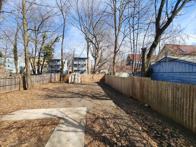 425 Huntington St in New Haven, CT - Building Photo - Building Photo