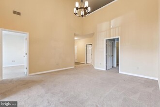 11326 Westbrook Mill Ln-Unit -304 in Fairfax, VA - Building Photo - Building Photo