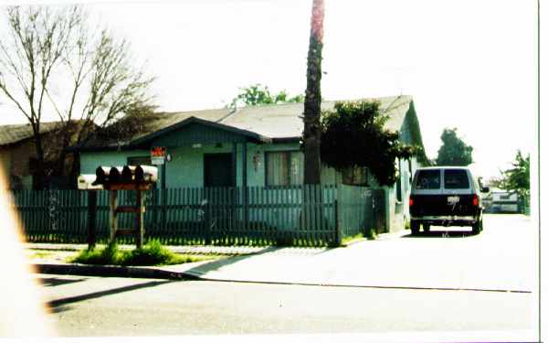 3322 W Camille St in Santa Ana, CA - Building Photo