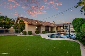 2555 N Tamarisk St in Chandler, AZ - Building Photo - Building Photo