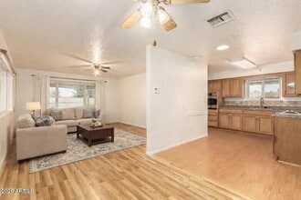 6224 E Dallas St in Mesa, AZ - Building Photo - Building Photo