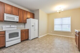 1040 Bridlemine Dr in Fuquay Varina, NC - Building Photo - Building Photo